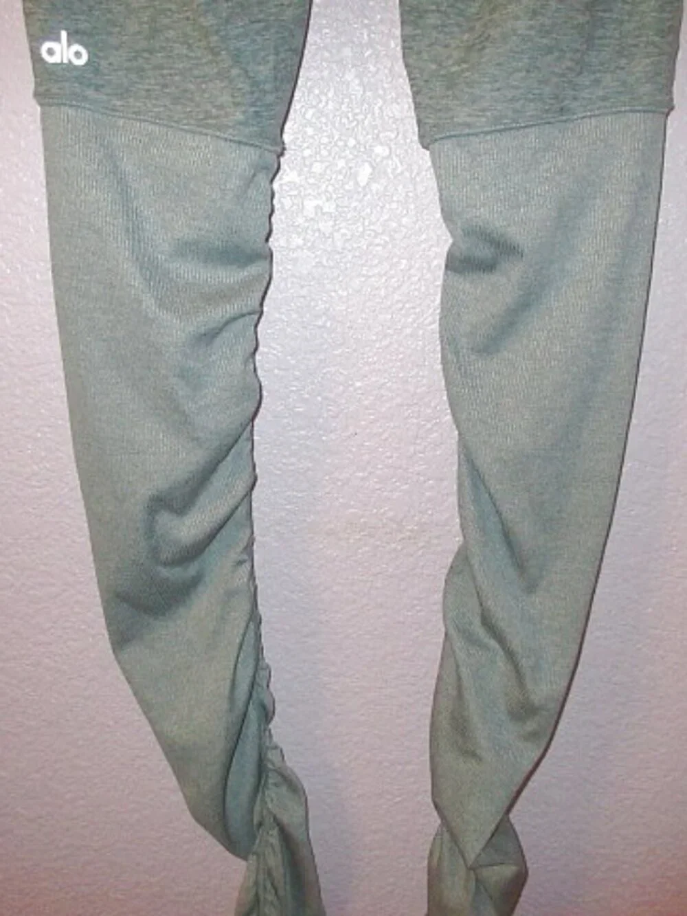 Alo Yoga Goddess Leggings Size S Sage Green High Waist Sculpting Stretch Ribbed